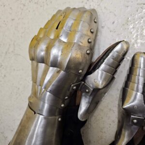 Handicrafts Medieval Hardened Buhurt Gauntlets Gloves Silver Steel 