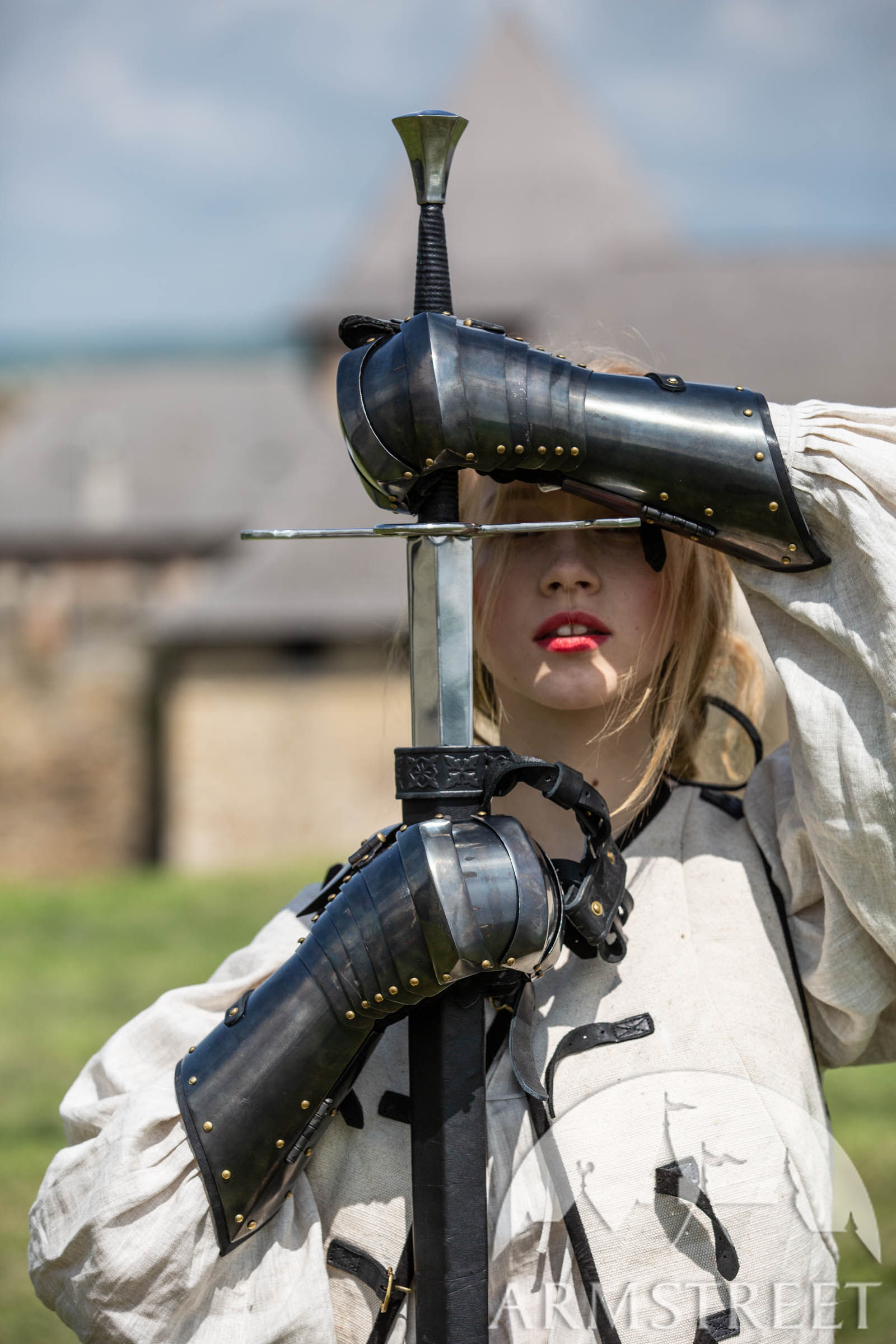 clamshell-gauntlets-dark-star-blackened-spring-steel